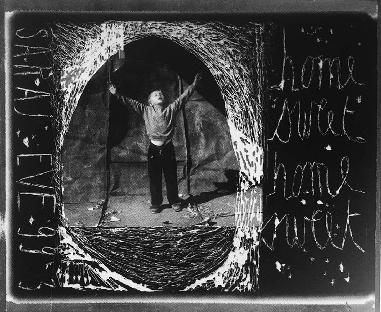 Le Showroom, Louis Jammes, oeuvres historiques, Série les anges de Sarajevo
Sarajevo, Bosnie, 1993
Grattage sur Polaroïd, 11 x 11 cm, exemplaire unique